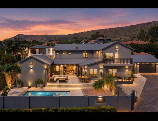 5 BEDROOM HOUSE FOR SALE IN PINEHAVEN